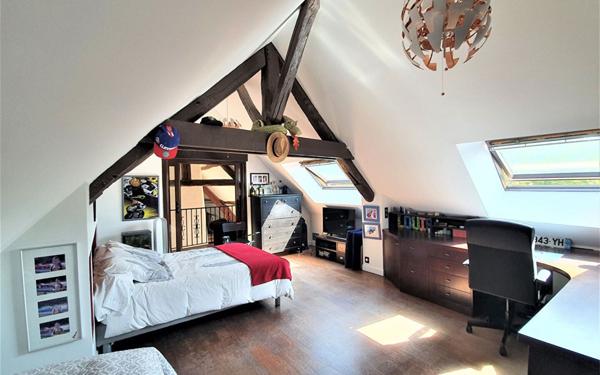 Maison à vendre    8 pièces •  Brie-Comte-Robert