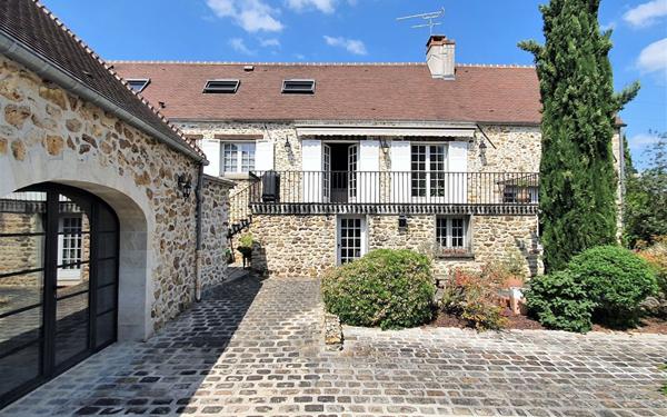 Maison à vendre    8 pièces •  Brie-Comte-Robert