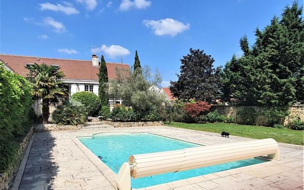 Maison à vendre    8 pièces •  Brie-Comte-Robert