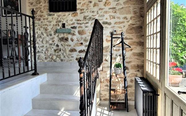 Maison à vendre    8 pièces •  Brie-Comte-Robert