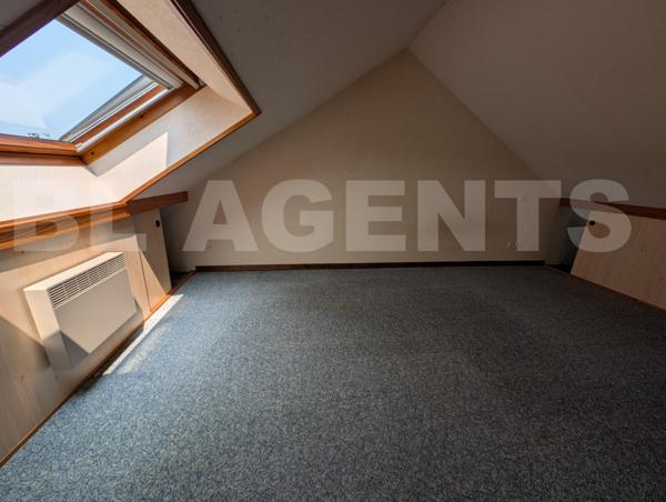 SPAY - maison - 4 chambres - très bien entretenue et soignée