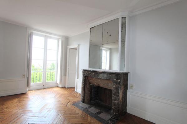 A Louer - Nantes Cathedrale - Appartement Bourgeois 6 Pièces De 204.02 M²