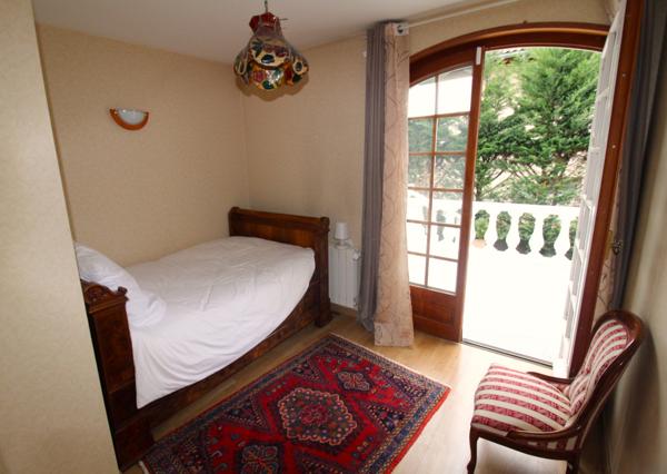 Maison individuelle de 127 m² avec sous sol total equipé et atelier terrain 547 m²