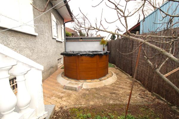 Maison individuelle de 127 m² avec sous sol total equipé et atelier terrain 547 m²