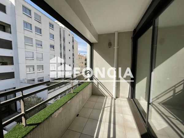 Location Appartement 2 pièces 32.8 m² - RUE H.BATAILLE/AV JEAN JAURES Nimes 30900