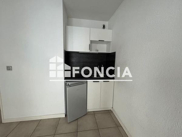 Location Appartement 2 pièces 32.8 m² - RUE H.BATAILLE/AV JEAN JAURES Nimes 30900