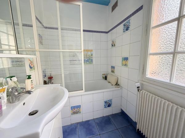 Vente                                                      Maison
                        
                     6 pièces                      97 m2                     à Crépy-en-Valois