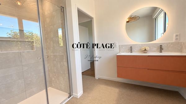 Villa année 50 rénovée à 100 m de la plage – Piscine chauffée – Esprit années 50 AU PRIX DE 1 050 000 € FAI