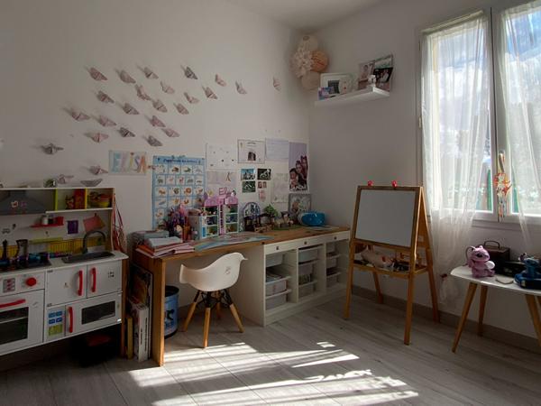 SAINT JEAN D'ILLAC - Agréable maison de plain -pied de 85 m2 avec jardin de 400 m²