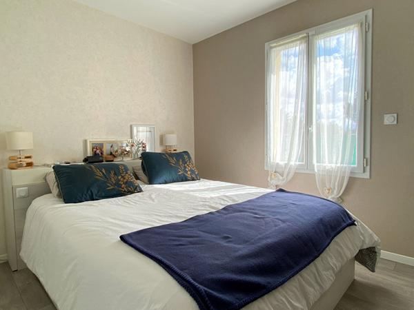 SAINT JEAN D'ILLAC - Agréable maison de plain -pied de 85 m2 avec jardin de 400 m²