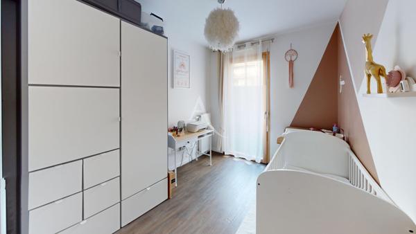 Appartement 3 pièces avec terrasse, proche RER A Val d'Europe