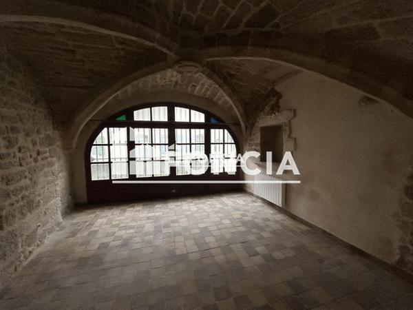 Location Studio 26.4 m² - 6 RUE DU 4 SEPTEMBRE Uzes 30700