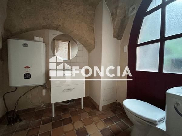 Location Studio 26.4 m² - 6 RUE DU 4 SEPTEMBRE Uzes 30700