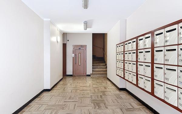 Appartement à vendre    2 pièces •  Nice