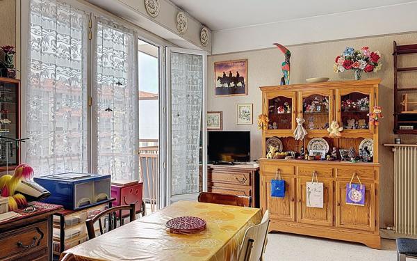 Appartement à vendre    2 pièces •  Nice