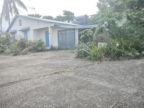 maison de  type F4 à renover