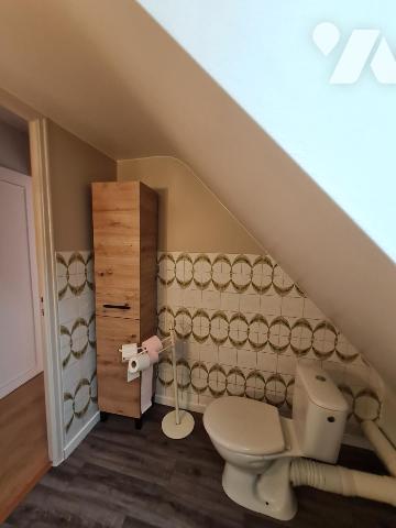 À Vendre à Réguiny Maison située à pied des commodités et services