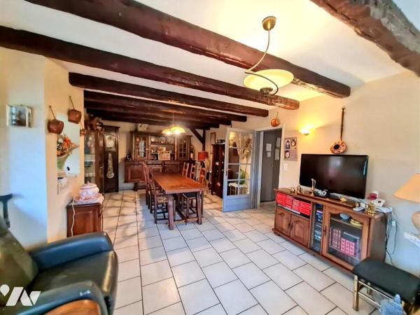 À Vendre à Réguiny Maison située à pied des commodités et services