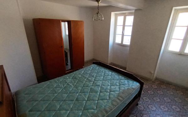 Maison à vendre    3 pièces •  Tautavel