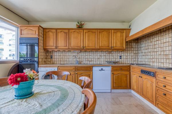 Vente Appartement de luxe Évian-les-Bains 6 Pièces 277 m²