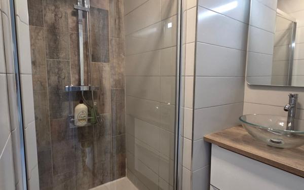 Appartement à vendre    4 pièces • 85 m2 Marseille 9