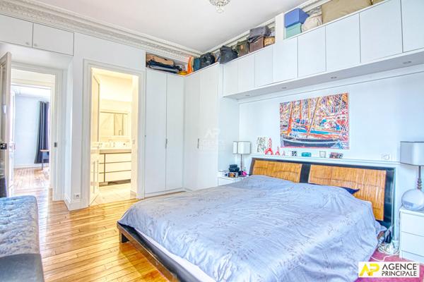 Versailles Notre-Dame Les Prés Appartement 6 pièces 145 m² situé au 2ème étage avec ascenseur (rarissime) €1 290 000 ** - Référence 27214