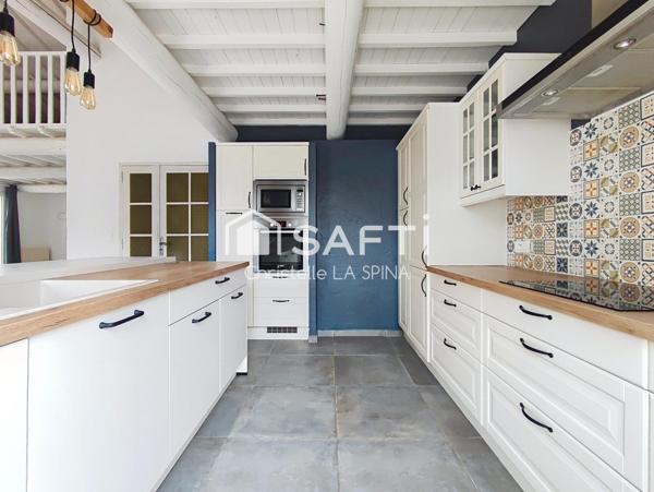 Lumineuse maison familiale avec piscine et garage