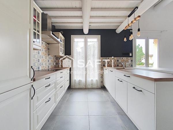 Lumineuse maison familiale avec piscine et garage