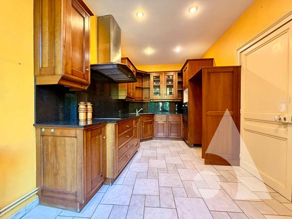 Maison 7 pièces 285 m2