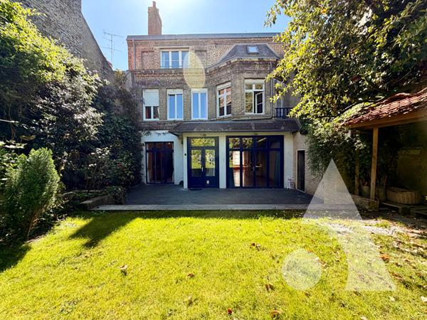 Maison 7 pièces 285 m2