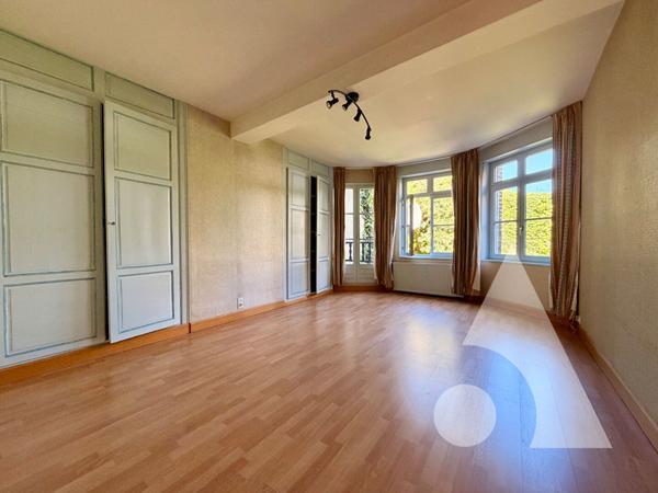 Maison 7 pièces 285 m2