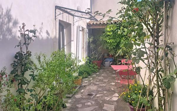 Maison à vendre    3 pièces •  La Rochelle