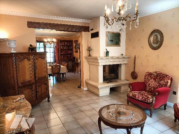 A Saint-Etienne, quartier Le Soleil, une maison de ville avec jardin.