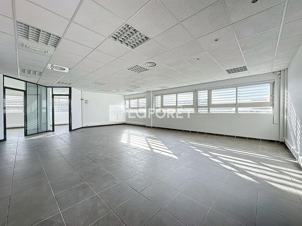 Achat bureau Nîmes - 138 m² - 190 000 €