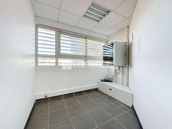 Achat bureau Nîmes - 138 m² - 190 000 €