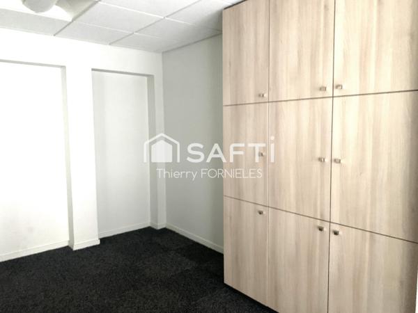 Local commercial ou professionnel de 140m2 - centre ville limoges - belle vitrine - PMR -