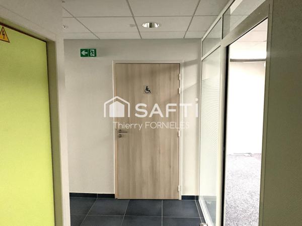 Local commercial ou professionnel de 140m2 - centre ville limoges - belle vitrine - PMR -