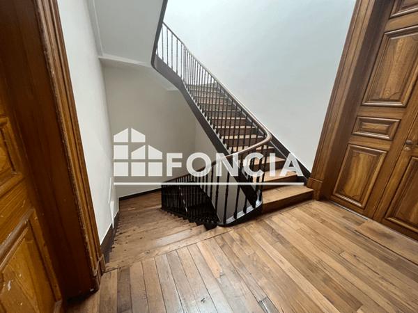 Location Appartement 6 pièces 151.24 m² - 8 RUE JEANNE D'ALBRET Pau 64000