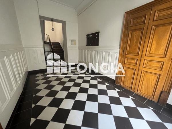 Location Appartement 6 pièces 151.24 m² - 8 RUE JEANNE D'ALBRET Pau 64000