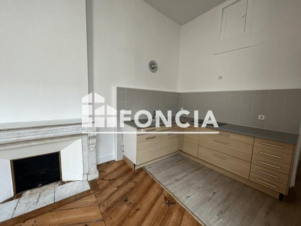 Location Appartement 6 pièces 151.24 m² - 8 RUE JEANNE D'ALBRET Pau 64000