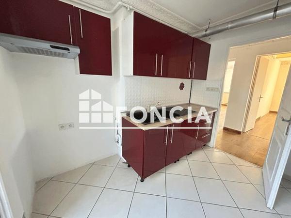 Location Appartement 4 pièces 68.8 m² - 63 RUE PAUL ARENES Nimes 30000