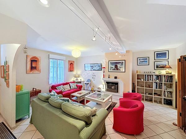 MAISON PREBENDES 4 CHAMBRES AVEC JARDIN