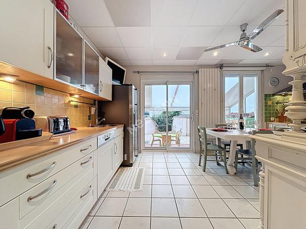 MAISON PREBENDES 4 CHAMBRES AVEC JARDIN