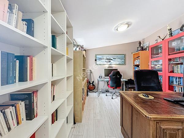 MAISON PREBENDES 4 CHAMBRES AVEC JARDIN