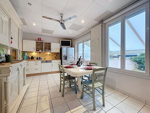 MAISON PREBENDES 4 CHAMBRES AVEC JARDIN