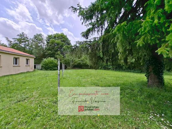A VENDRE en Exclusivité aux Herbiers, maison plain-pied de 100 m2 avec 3 chambres  sur une parcelle de 1307 m2