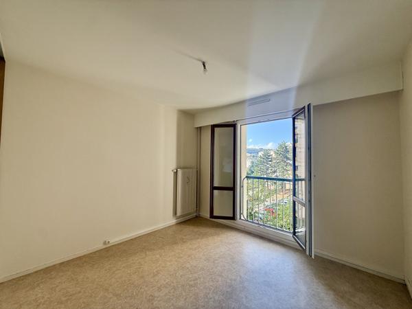 APPARTEMENT 67m2 BALCON GARAGE