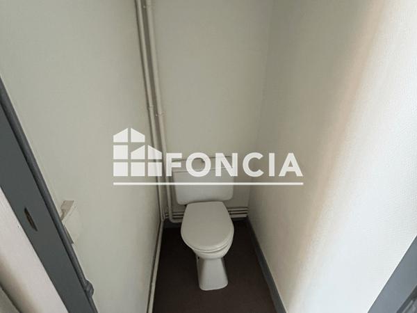 Location Appartement 2 pièces 45 m² - 50 RUE SAINT AUBIN Angers 49100