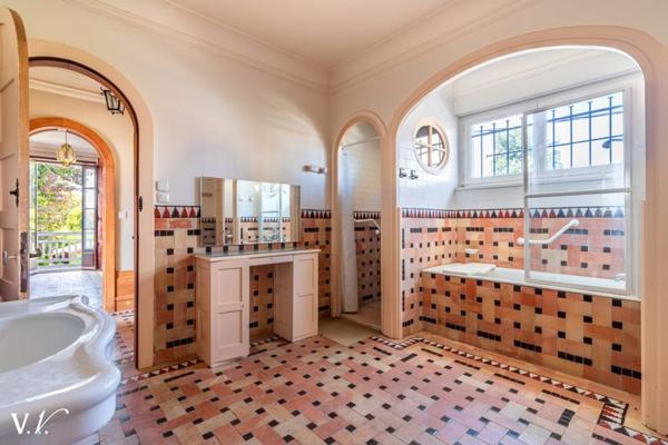 Maison à vendre 1 776 500 € Arcangues 7 p 378 m² DPE D