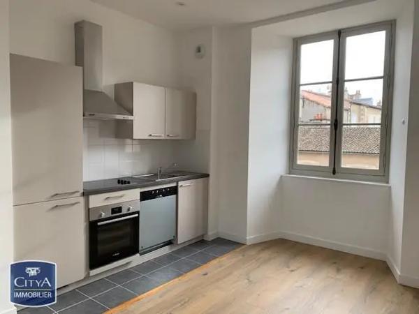 Appartement à louer 2 pièces 31.89m² Poitiers (86000)